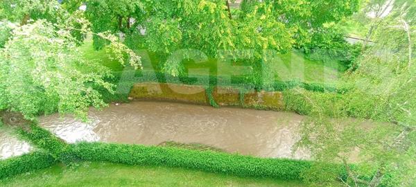 Sous Offre en cour de négocition - T1 Bis à rénover - Lisieux centre - Dernière étage - Vue Basiliqu