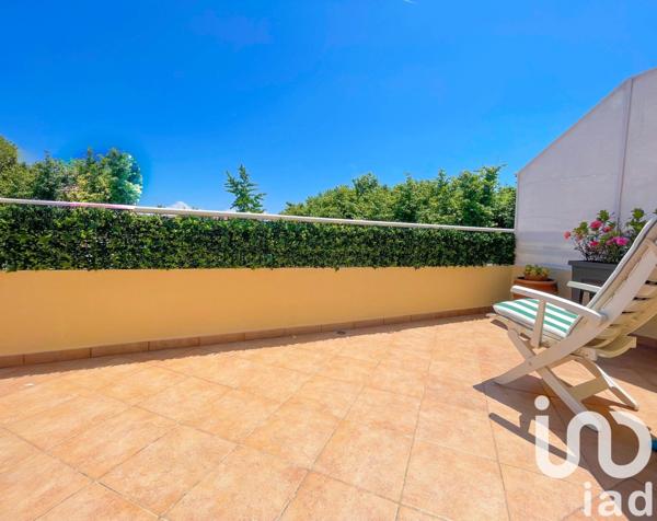 Appartement 3 pièces de 110 m² à Villeneuve-Loubet (06270)