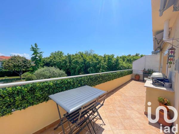 Appartement 3 pièces de 110 m² à Villeneuve-Loubet (06270)
