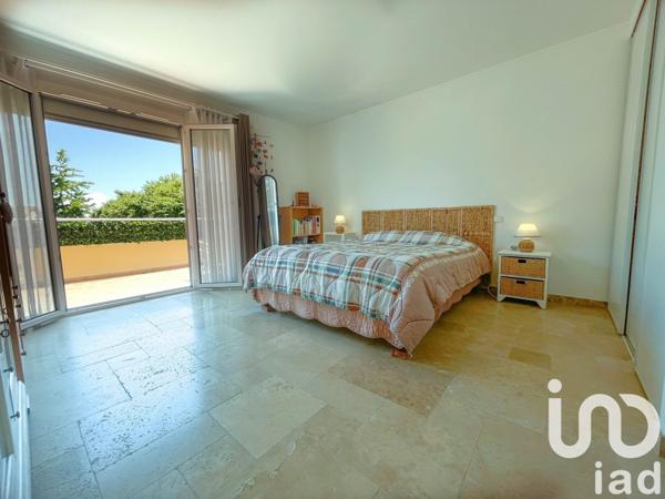 Appartement 3 pièces de 110 m² à Villeneuve-Loubet (06270)