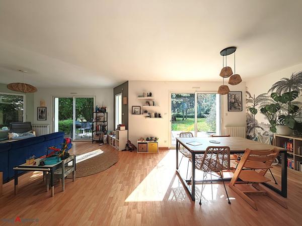 Maison à QUESTEMBERT, 56230 - 6 pièces 135m²