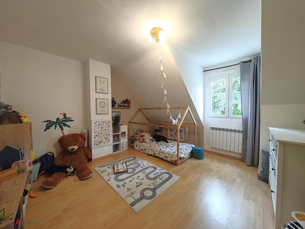 Maison à QUESTEMBERT, 56230 - 6 pièces 135m²