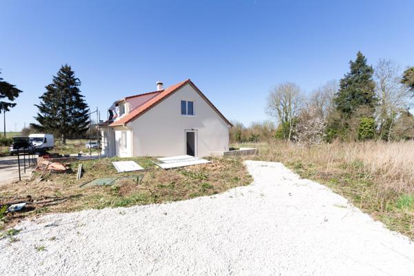 MAISON DE 105 M2 +TERRAIN DIVISIBLE 3067 M2
