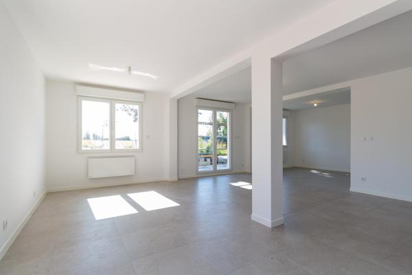 MAISON DE 105 M2 +TERRAIN DIVISIBLE 3067 M2