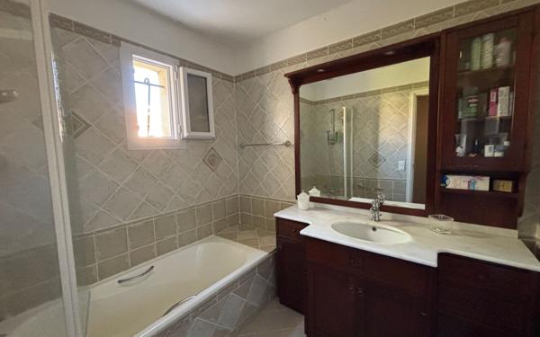 Maison à vendre    4 pièces •  Marguerittes