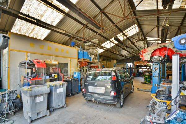 À découvrir – Ensemble immobilier avec atelier automobile et maison de 170 m²