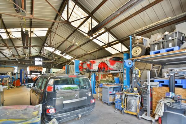 À découvrir – Ensemble immobilier avec atelier automobile et maison de 170 m²