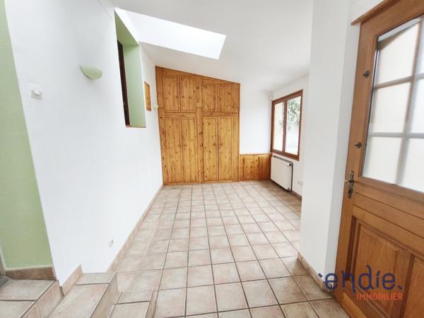 Maison familiale 3 chambres avec jardin et dépendances