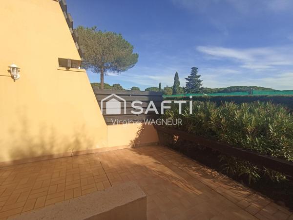 Appartement RDJ climatisé, terrasse Sud Est, emplacement véhicule privatif.