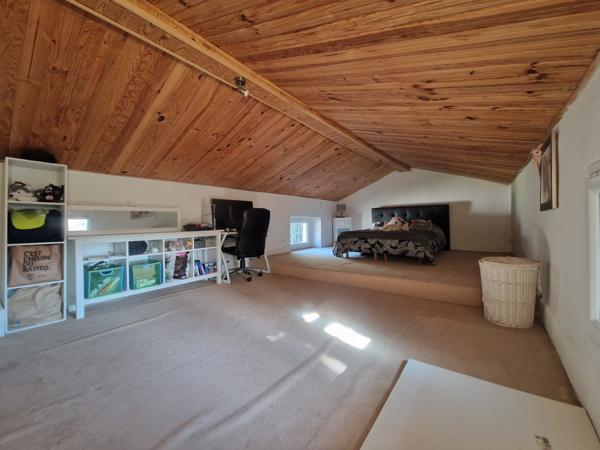 Lorgues (83510) Bastide provençale, 8 pièces, 2 gîtes, piscine, 5 box à chevaux et rond de longe sur 4 hectares, à Lorgues