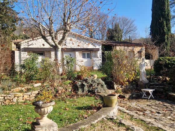 Lorgues (83510) Bastide provençale, 8 pièces, 2 gîtes, piscine, 5 box à chevaux et rond de longe sur 4 hectares, à Lorgues