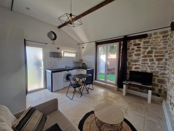 Lorgues (83510) Bastide provençale, 8 pièces, 2 gîtes, piscine, 5 box à chevaux et rond de longe sur 4 hectares, à Lorgues