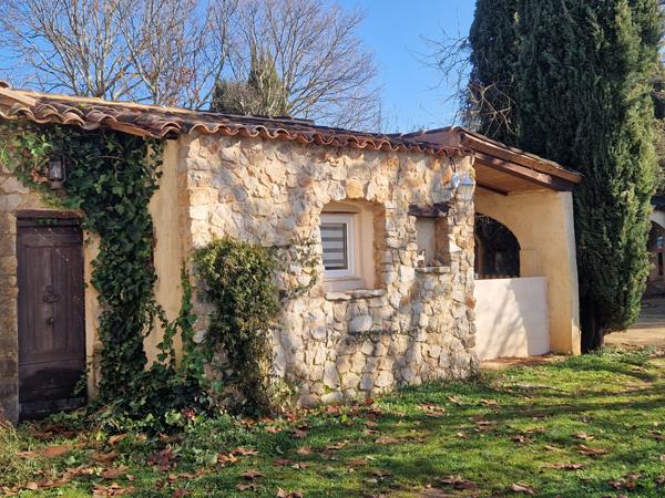 Lorgues (83510) Bastide provençale, 8 pièces, 2 gîtes, piscine, 5 box à chevaux et rond de longe sur 4 hectares, à Lorgues