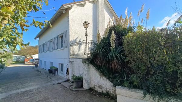 MAISON FAMILIALE AVEC PISCINE MIGNÉ-AUXANCES