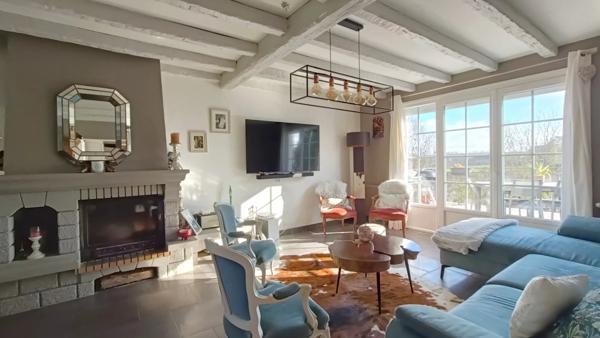 MAISON FAMILIALE AVEC PISCINE MIGNÉ-AUXANCES