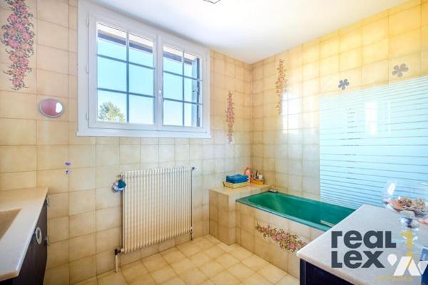 Craponne – Maison individuelle 7 pièces avec piscine 