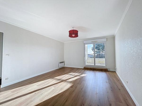 Appartement Nantes Chantenay - 2 chambres - Terrasse - Place de parking - Cave