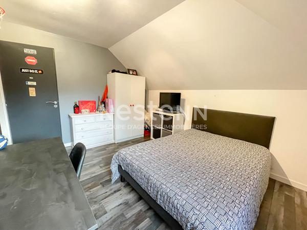 Grand Champ centre! Maison contemporaine lumineuse de 134 m²,4 chambres dont suite parentale, proche de Vannes & Golfe du Morbihan.