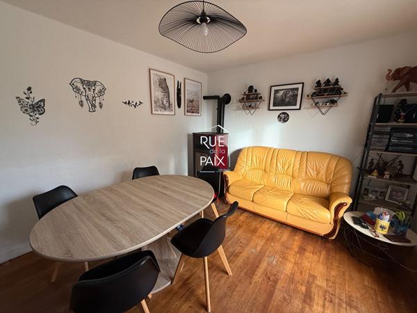 86140 LENCLOITRE Maison située au centre de Lencloitre 4 pièces 82 m2