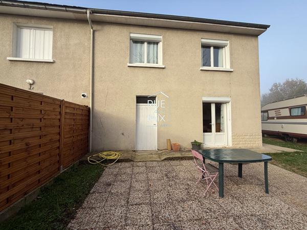 86140 LENCLOITRE Maison située au centre de Lencloitre 4 pièces 82 m2