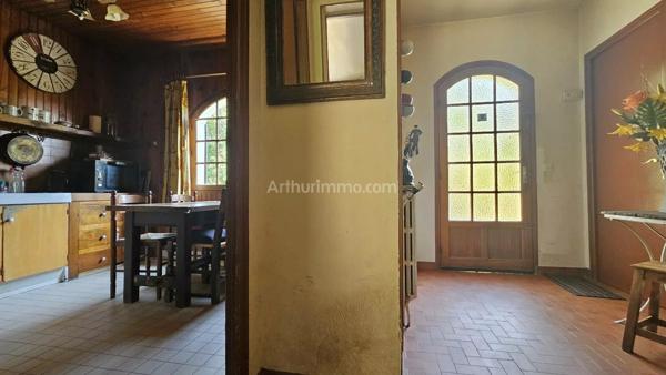 Vente                                                      Maison
                        
                     7 pièces                      133 m2                     à La Ville-du-Bois