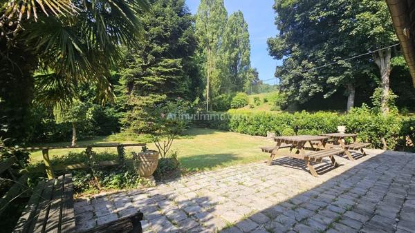 Vente                                                      Maison
                        
                     7 pièces                      133 m2                     à La Ville-du-Bois