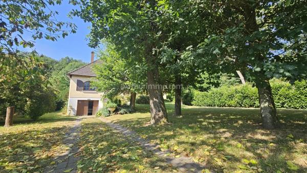 Vente                                                      Maison
                        
                     7 pièces                      133 m2                     à La Ville-du-Bois