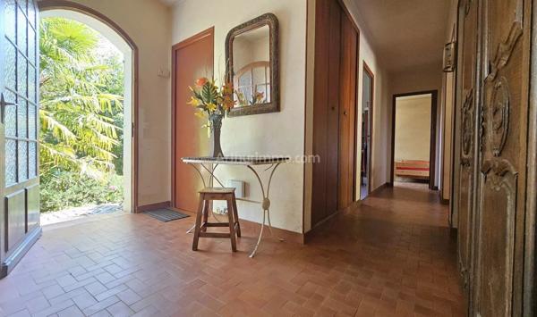 Vente                                                      Maison
                        
                     7 pièces                      133 m2                     à La Ville-du-Bois