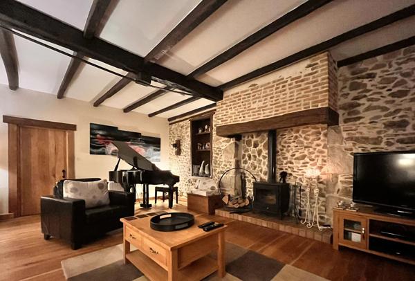 Maison en pierre au coeur du Parc Périgord Limousin