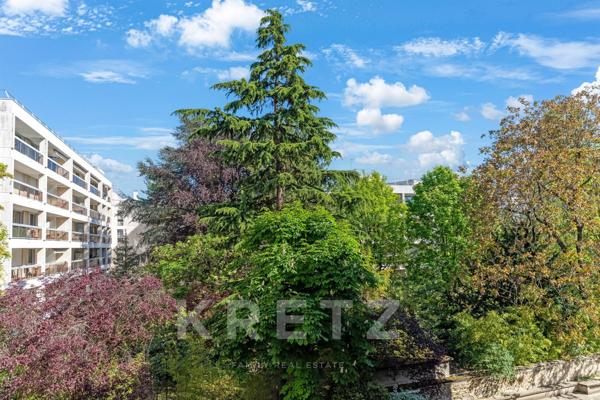 Neuilly-Sur-Seine - Boulevard Victor Hugo -  Etage élevé - Environnement très calme - Très lumineux
