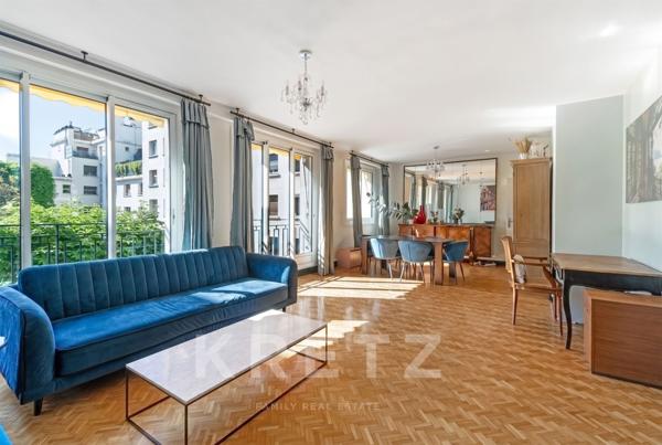 Neuilly-Sur-Seine - Boulevard Victor Hugo -  Etage élevé - Environnement très calme - Très lumineux