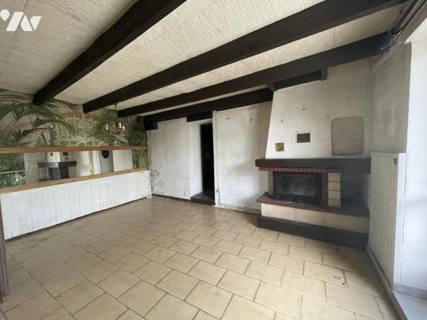 MAISON ANCIENNE A RENOVER ENTIEREMENT