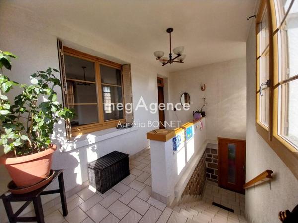 Maison à AUZAT-LA-COMBELLE, 63570 - 7 pièces 100m²