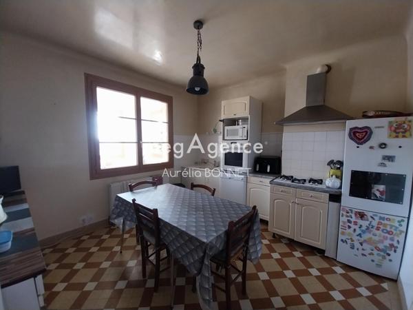 Maison à AUZAT-LA-COMBELLE, 63570 - 7 pièces 100m²