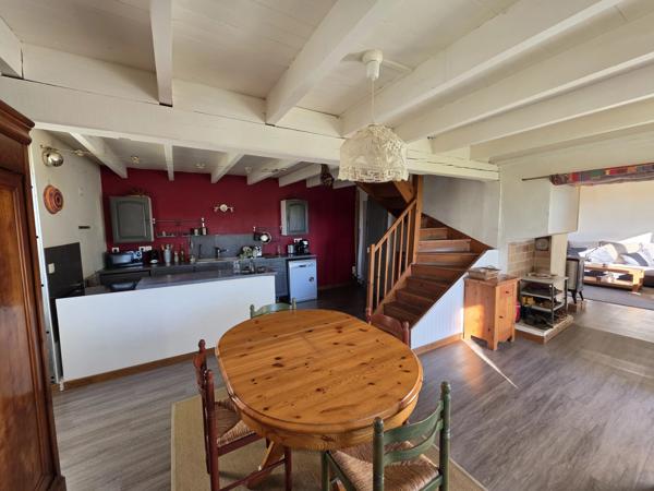 Maison de 90 m² à vendre avec terrain de 3 000 m²