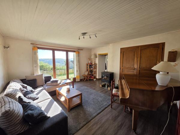 Maison de 90 m² à vendre avec terrain de 3 000 m²