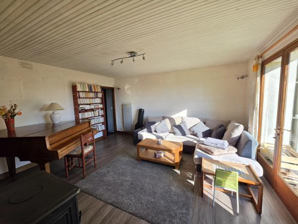 Maison de 90 m² à vendre avec terrain de 3 000 m²