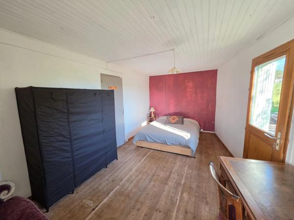 Maison de 90 m² à vendre avec terrain de 3 000 m²