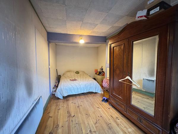 Maison avec local commercial - Ancien bar au coeur d'Orléans - 170m²