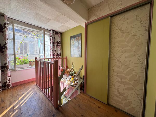 Maison avec local commercial - Ancien bar au coeur d'Orléans - 170m²