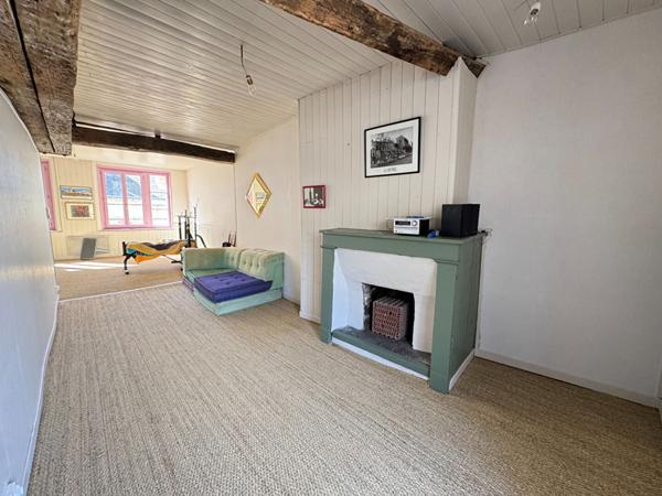 Maison avec local commercial - Ancien bar au coeur d'Orléans - 170m²