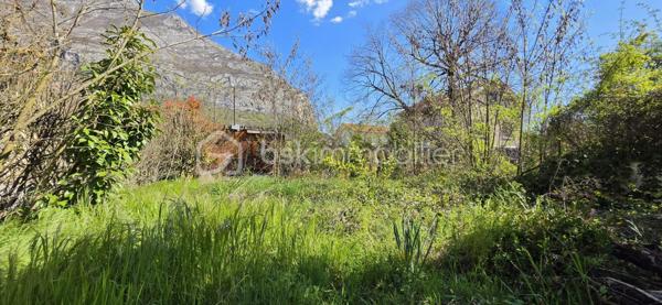 Terrain de 1 724 m²