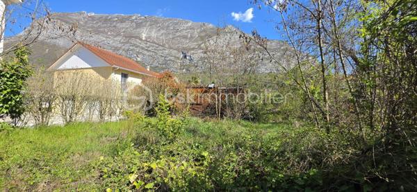 Terrain de 1 724 m²