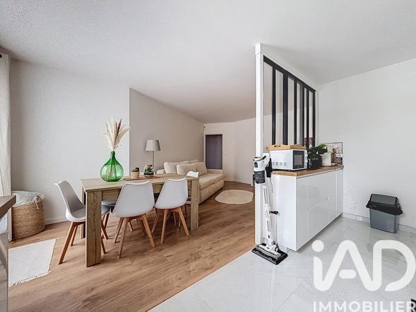 Appartement à vendre 2 pièces 63 m² Vert-le-Petit