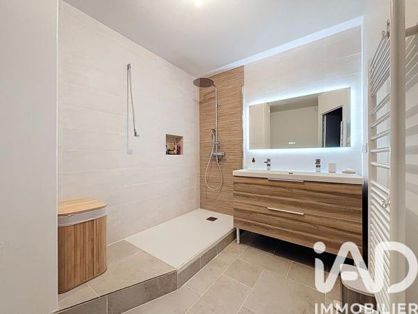 Appartement à vendre 2 pièces 63 m² Vert-le-Petit