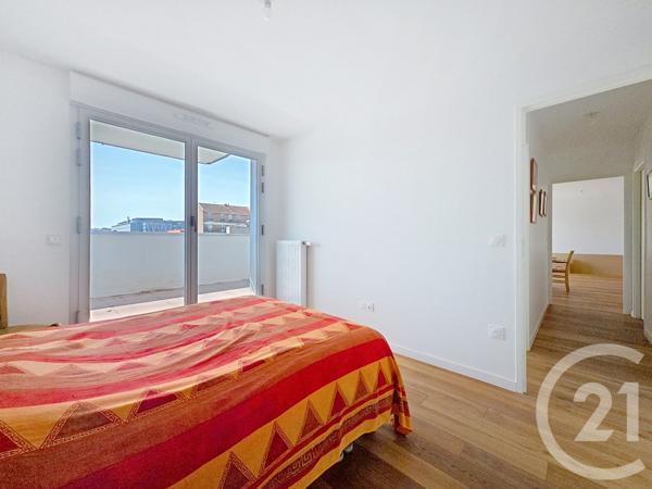 Appartement F3 à vendre  3 pièces - 74,10 m 2   PARIS  - 75013