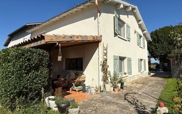 Maison à vendre    7 pièces •  Chasselay