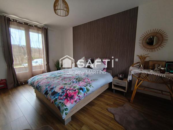 Maison de plain-pied rénovée avec goût, au calme et sans aucun travaux à prévoir.