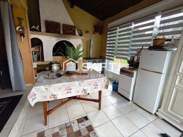 Maison de plain-pied rénovée avec goût, au calme et sans aucun travaux à prévoir.