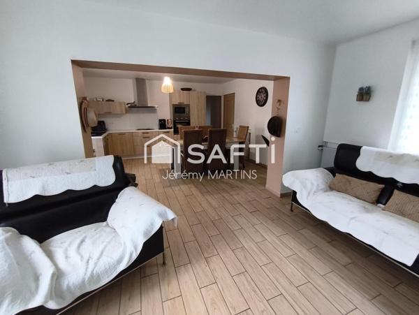 Maison de plain-pied rénovée avec goût, au calme et sans aucun travaux à prévoir.